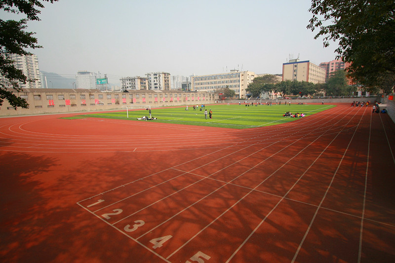 2020年重慶云陽鳳鳴中學(xué)報名條件、招生要求及招生對象