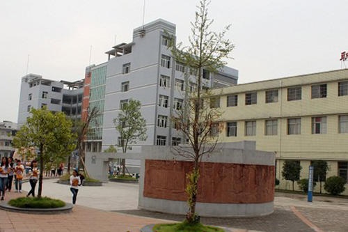 重慶服裝工程職業(yè)學(xué)院五年制大專(zhuān)2021年春招招生計(jì)劃