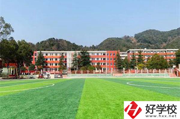 岳陽市理工職業(yè)技術(shù)學(xué)校的特色專業(yè)有哪些？
