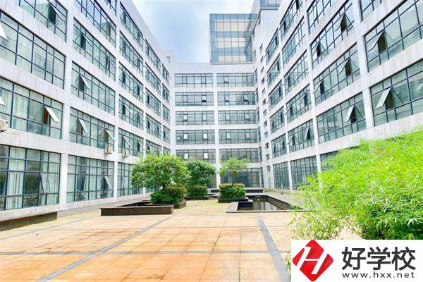 湖南曙光科技技工學(xué)校有哪些辦學(xué)特色？