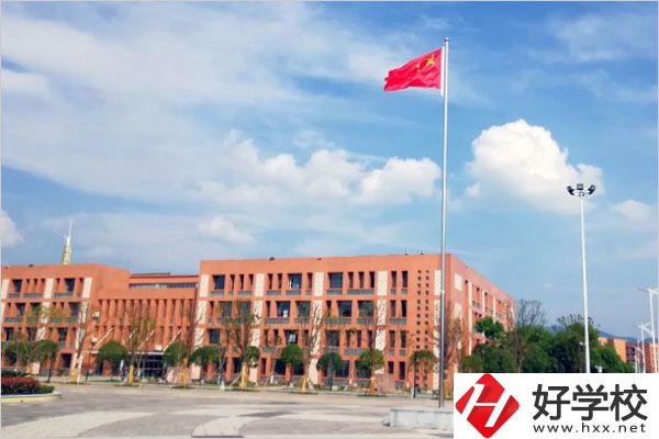 懷化讀公辦職高選哪些學(xué)校比較好？