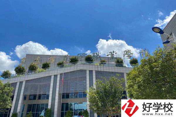 婁底哪所中?？梢詫W(xué)習(xí)舞蹈？