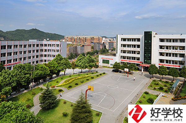 在瀘溪縣第一職業(yè)中學學平面設計怎么樣？