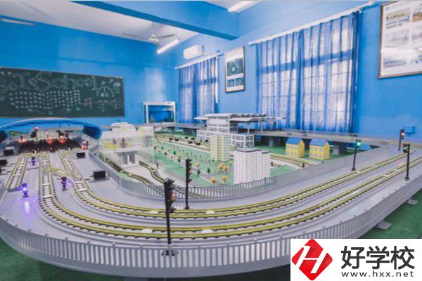 株洲軌道交通職業(yè)技術學校位置在哪里？乘車路線有哪些？