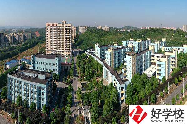 長(zhǎng)沙財(cái)經(jīng)學(xué)校的地址在哪？來(lái)校路線怎么走？