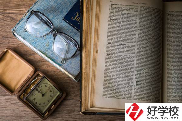 郴州工業(yè)交通學(xué)校辦學(xué)地址在哪兒？