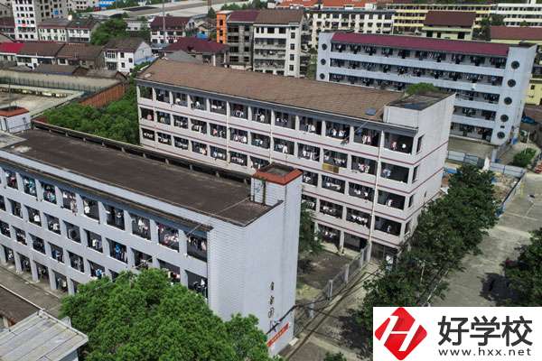 益陽市衛(wèi)生職業(yè)技術(shù)學(xué)校有哪些招生專業(yè)？