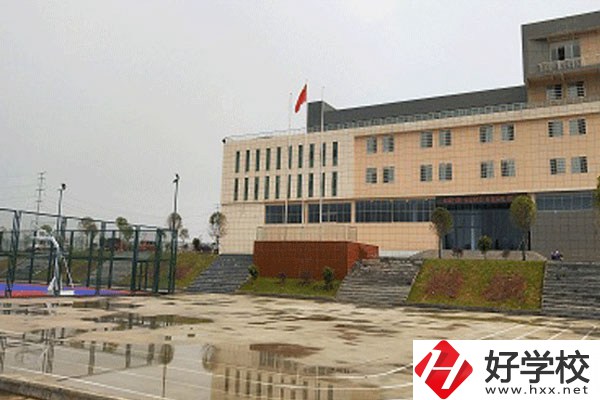 婁底環(huán)宇中職學(xué)校怎么樣？有什么辦學(xué)特色？