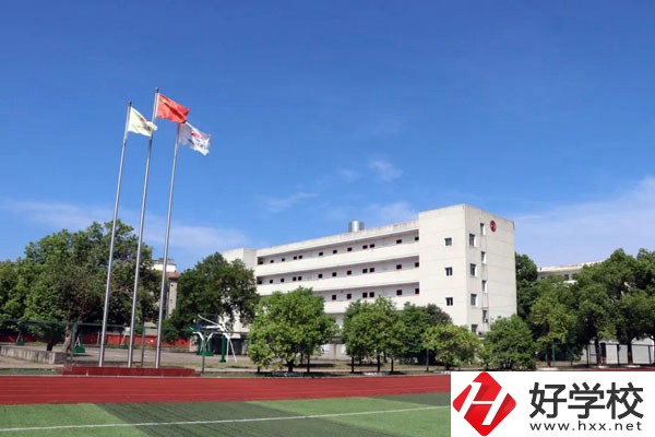 湘潭鐵路工程學(xué)校開設(shè)了哪些專業(yè)？就業(yè)前景如何？