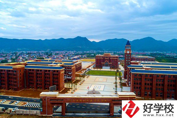 湖南省湘北職業(yè)中專學校的辦學規(guī)模怎么樣？