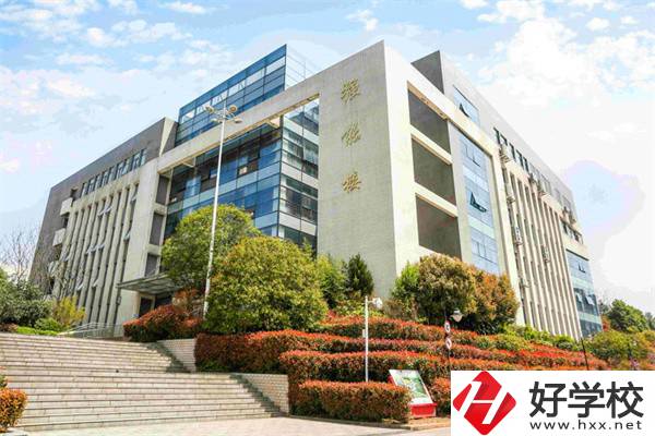 湖南省商業(yè)技師學(xué)院有哪些專業(yè)？就業(yè)率高不高？
