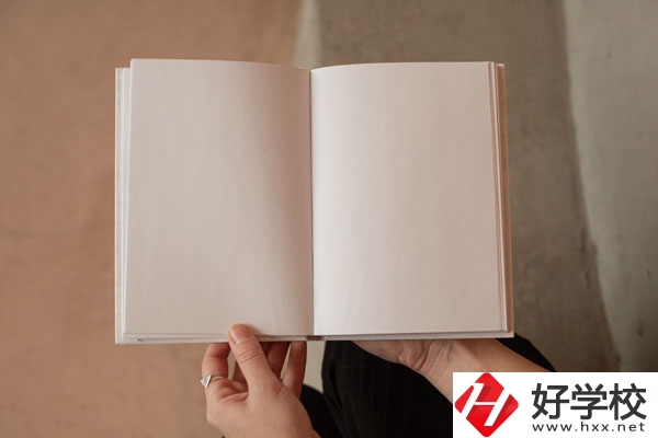 洪江市職業(yè)中專學校好不好？宿舍怎么樣？