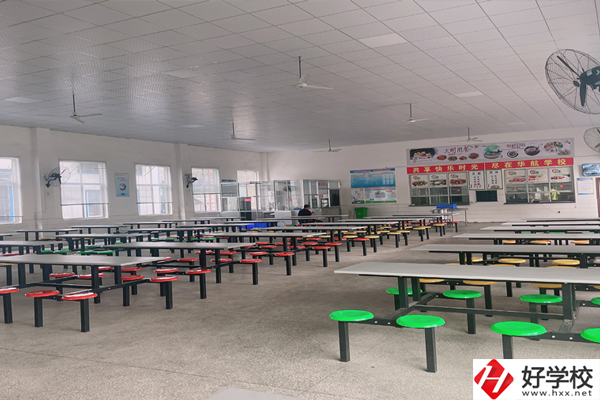 湖南華航鐵路科技技工學(xué)校怎么樣？開設(shè)了哪些專業(yè)？
