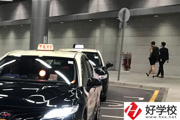 初中畢業(yè)讀婁底工貿(mào)職業(yè)中專，可以學(xué)什么專業(yè)？