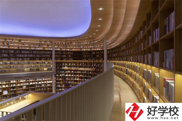 益陽公辦的中專有什么？上中專要考慮哪些問題？