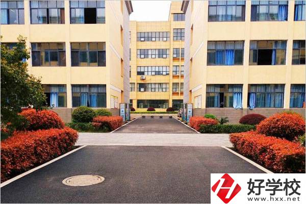 平江縣職校真的有“辣條”專業(yè)嗎？畢業(yè)能干什么？