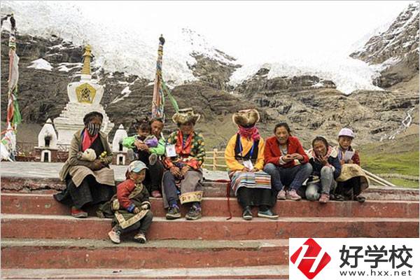 張家界少數(shù)民族加分政策是什么？中專升大專加分嗎？