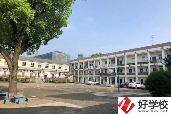 石門民族職業(yè)技術(shù)學(xué)校的辦學(xué)特色有哪些？