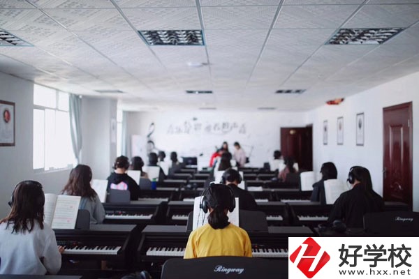 長沙“最美職?！庇心男哭k學條件怎么樣？