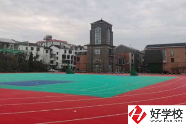 長(zhǎng)沙科技工程學(xué)校有什么招生專業(yè)？學(xué)費(fèi)貴嗎？