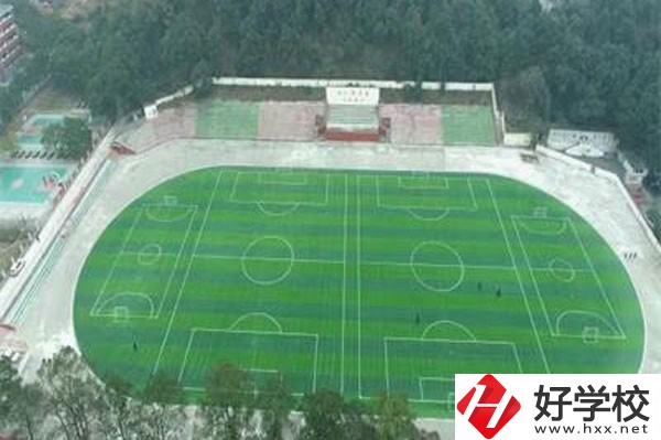 岳陽理工職業(yè)技術學校專業(yè)情況如何，有哪些辦學特色？