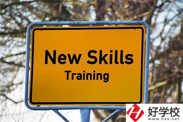 家長在湖南選中職時要看哪幾點？有什么學(xué)校推薦？