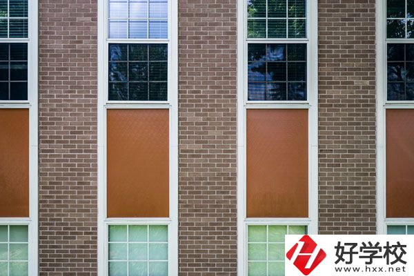 資興市職業(yè)中專環(huán)境好不好？宿舍怎么樣？