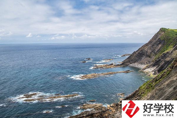 華容縣職業(yè)中專學(xué)校有高考班嗎？升學(xué)率怎么樣？