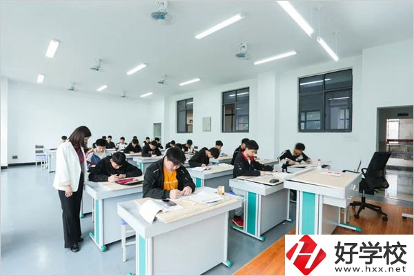 湘潭技師學(xué)院能學(xué)的專業(yè)多嗎？有哪些選擇？
