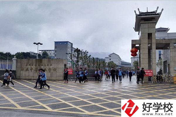 懷化有3+2分段制的中專嗎？對(duì)口專業(yè)好就業(yè)嗎？