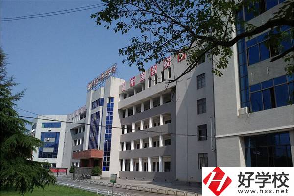岳陽排名靠前的公辦中專有哪些？有什么辦學(xué)優(yōu)勢(shì)？