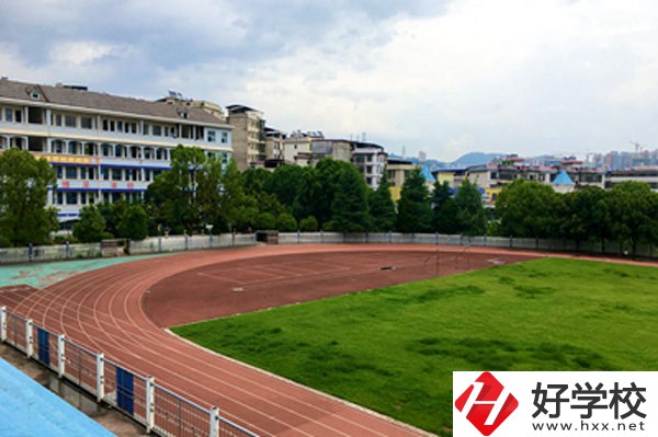 郴州有哪些中職學(xué)?？拷糜物L(fēng)景區(qū)？