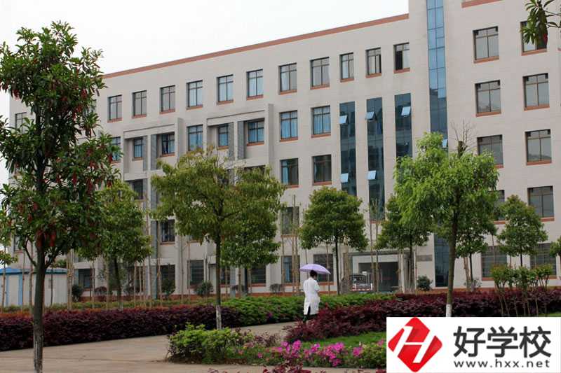 益陽醫(yī)學高等?？茖W校教學樓
