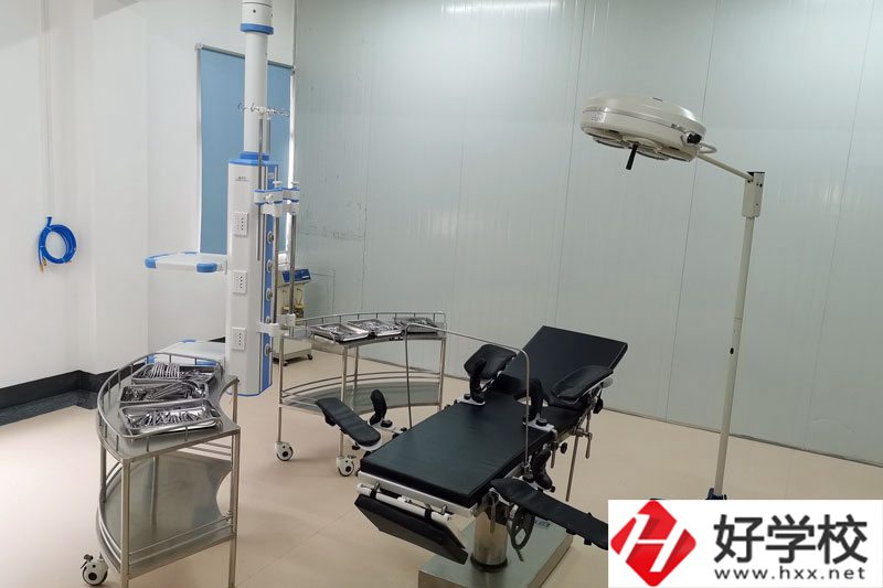 衡陽(yáng)市瀟湘衛(wèi)生中等專業(yè)學(xué)校有哪些特色專業(yè)？