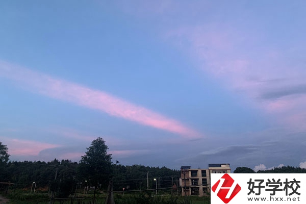 益陽(yáng)市第一職業(yè)中專學(xué)校的專業(yè)就業(yè)前景如何？