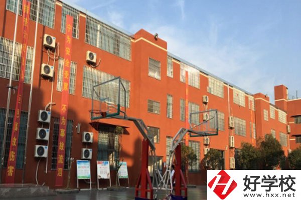 長沙市英藍(lán)中等職業(yè)學(xué)校怎么樣？收費(fèi)標(biāo)準(zhǔn)如何？