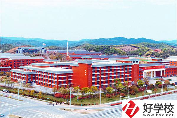 湖南省陶瓷技師學(xué)院有什么樣的辦學(xué)特色？