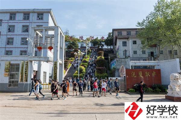 懷化有可以考大學(xué)的中職學(xué)校嗎？哪所升學(xué)情況比較好？