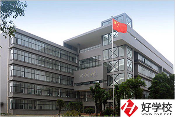 在湘潭，有哪些技校是公辦的？