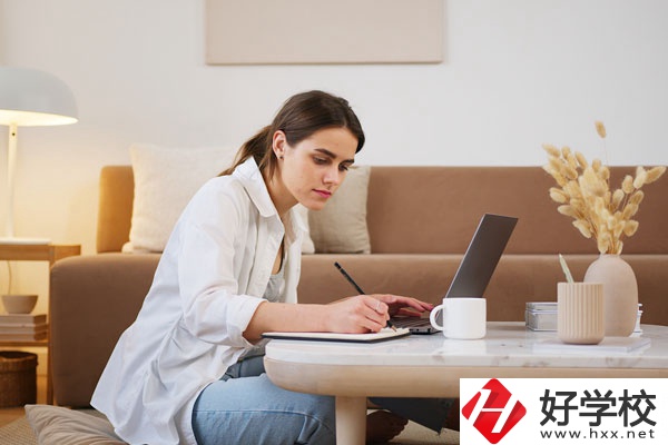 郴州市理工職業(yè)技術(shù)學(xué)校有什么專業(yè)？學(xué)校地址在哪兒？