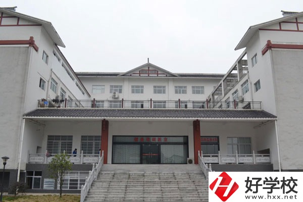 張家界地區(qū)中職學(xué)校少數(shù)民族學(xué)生可以報(bào)考嗎？