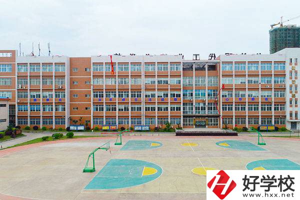 湖南有哪些技工學校適合女孩子學習？