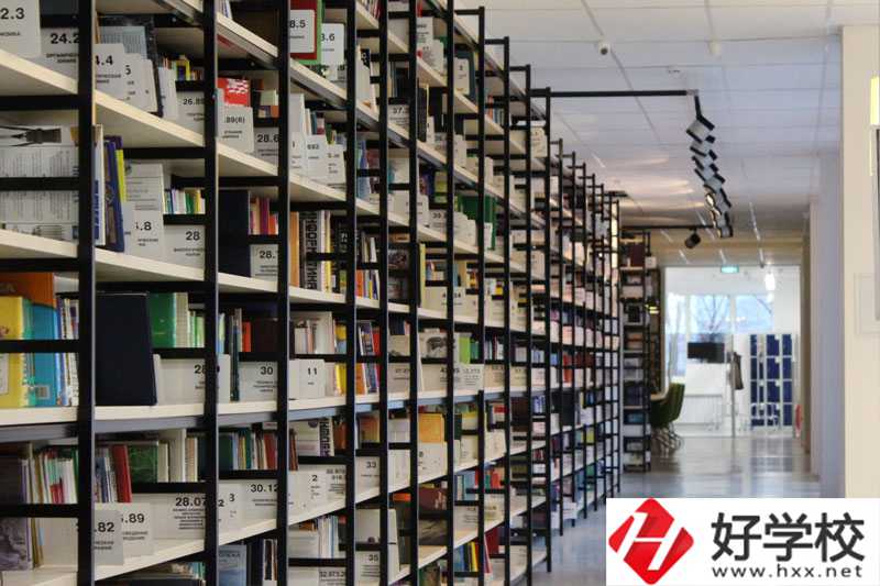 婁底幼兒師范學(xué)校是中職還是高職？有哪些專業(yè)？