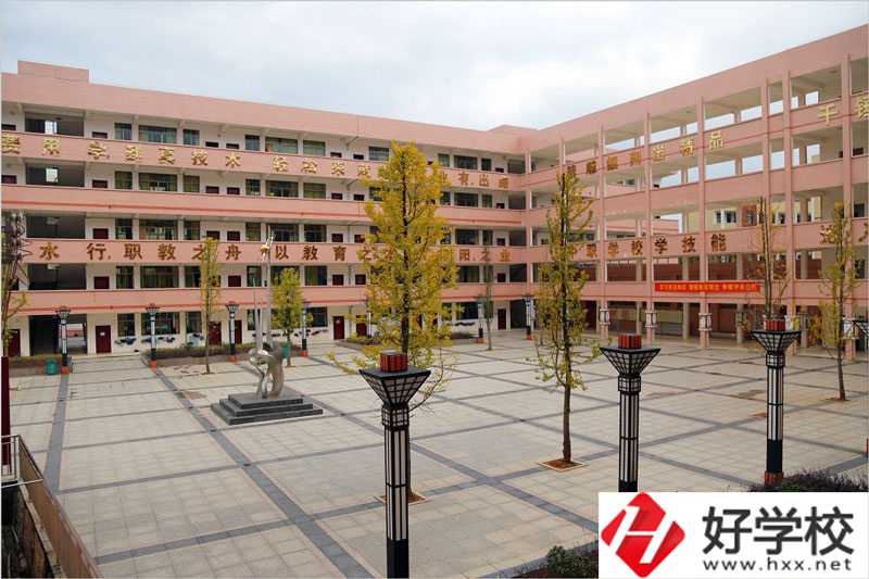 祁陽(yáng)縣職業(yè)中等專(zhuān)業(yè)學(xué)校師資情況如何？