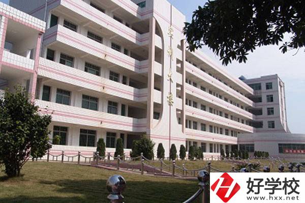 沅江市職業(yè)中等專業(yè)學(xué)校怎么樣，專業(yè)招生人數(shù)是多少?