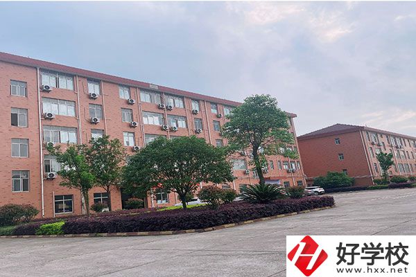 湖南華航鐵路科技技工學(xué)校有什么優(yōu)勢？值得報(bào)考嗎？