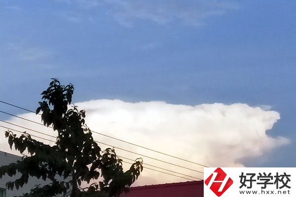 漣源市工貿(mào)職業(yè)中等專業(yè)學校專業(yè)就業(yè)前景怎么樣？