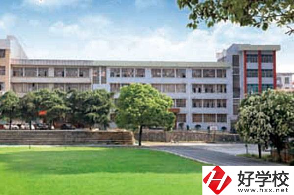 武岡市技工學校學費多少錢？是公辦還是民辦？