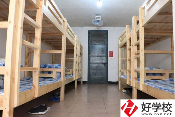 長沙航天學(xué)校報考條件有哪些？
