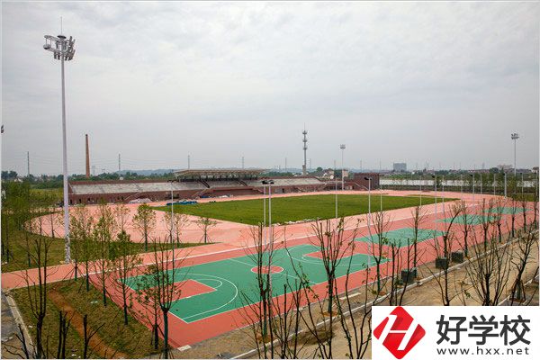 常德汽車機(jī)電學(xué)校師資情況如何？就業(yè)情況如何？